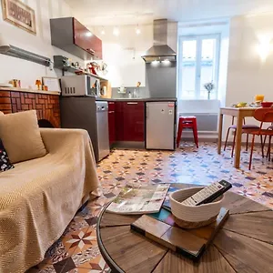 https://la-maison-dans-les-sainte-eulalie-de-cernon.midi-pyreneeshotels.com